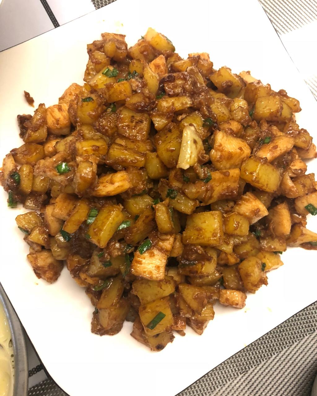 一道怎么做都好吃的干煎土豆鸡丁（红烧，咖喱，椒盐，孜然）