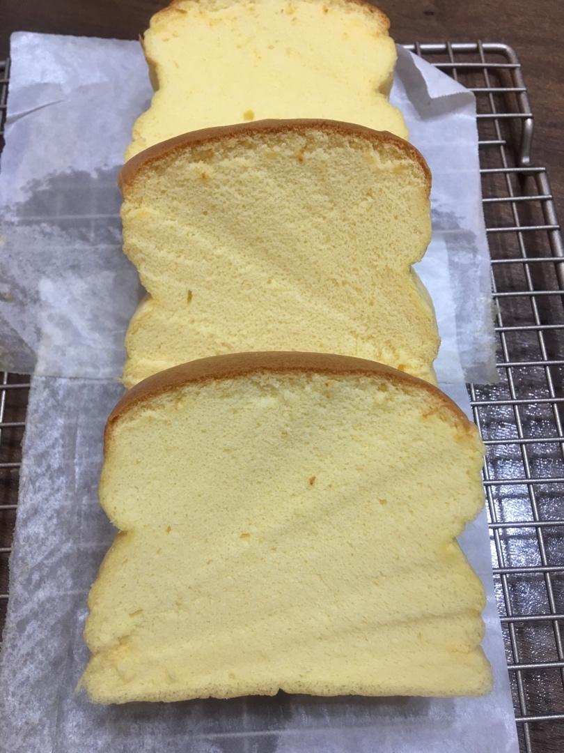 堪比柯基屁股
爆浆芝士🧀古早蛋糕