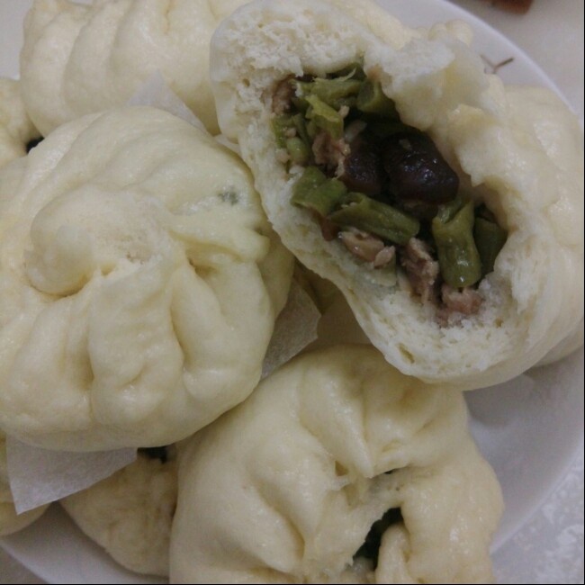 肉末豆角玉米面包子