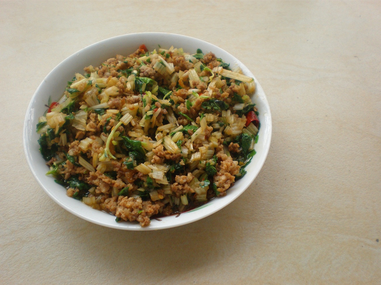 芹菜炒肉末