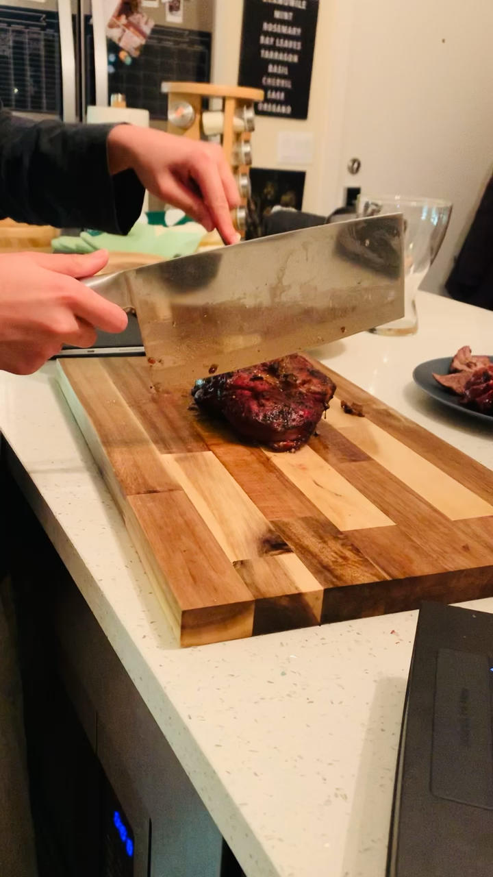 孜然蒜香烤羊腿