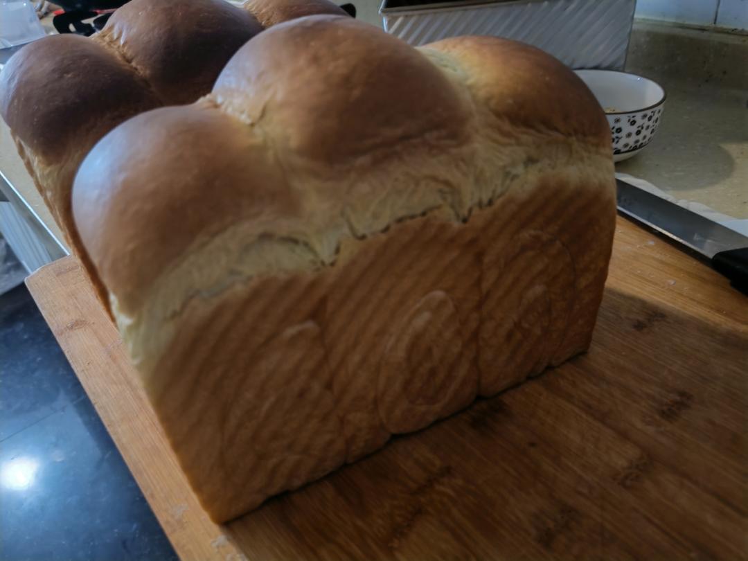 奶香纯粹的重料淡奶油吐司