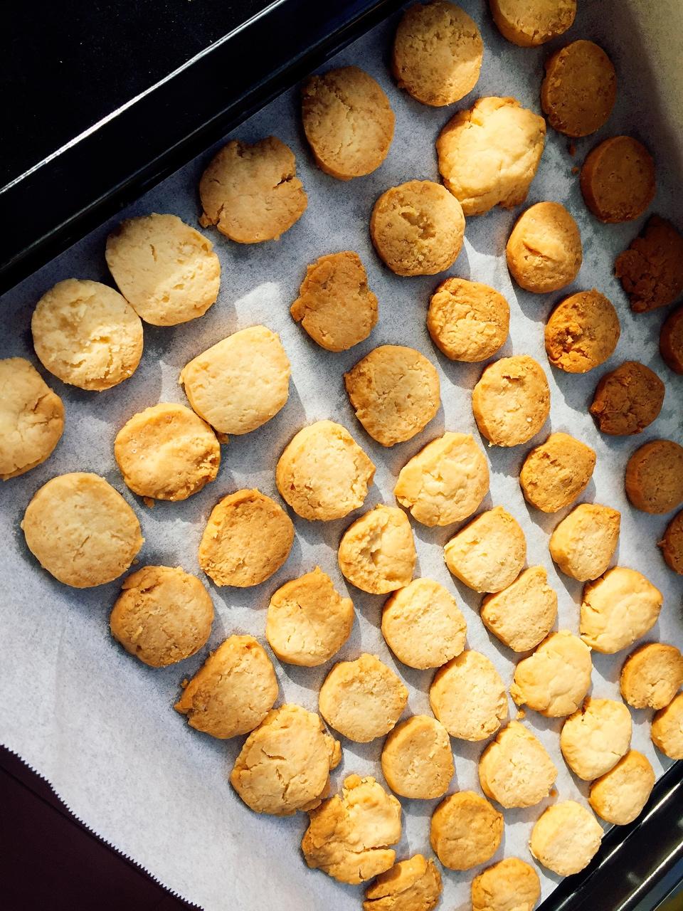 【炼乳脆饼•硬】非常简单的硬饼干