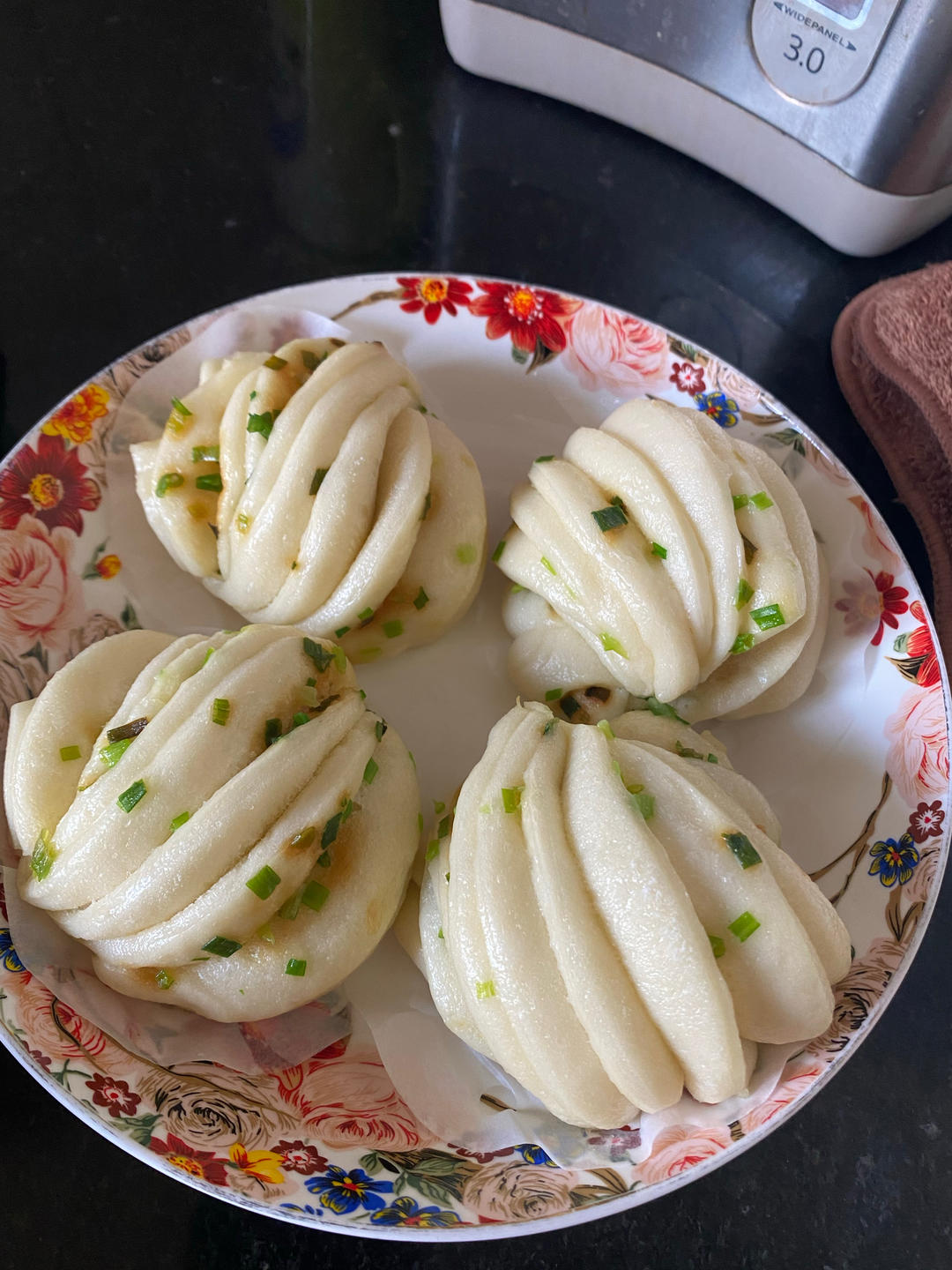 葱油花卷，一根筷子卷出漂亮的造型