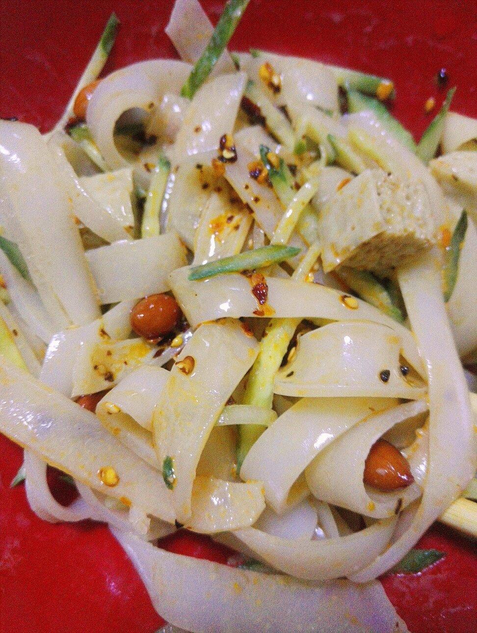 凉皮-家庭自制（告诉你自己做更劲道的秘诀）