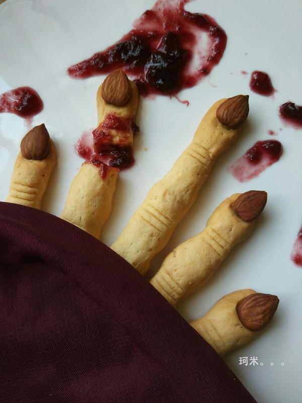 万圣节恐怖女巫手指饼干