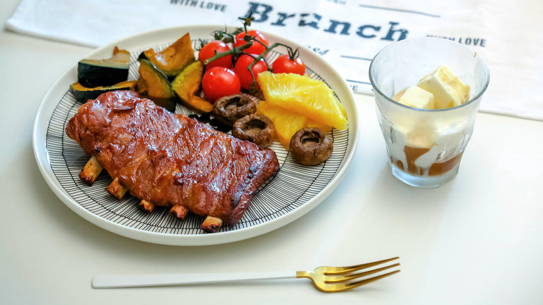 最简单的焦香软糯烤猪肋排