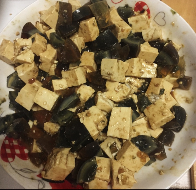 凉拌皮蛋豆腐