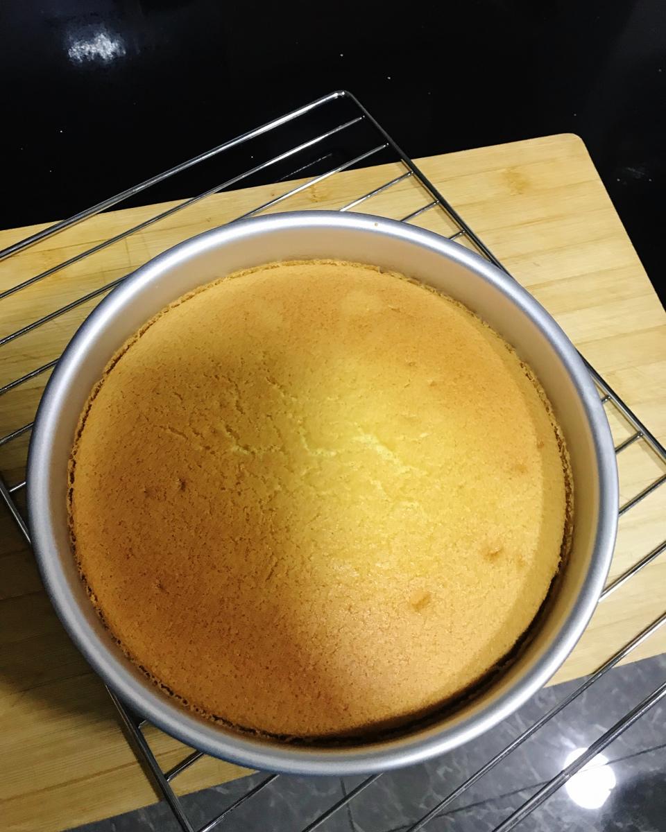 烤箱做蛋糕（戚风蛋糕的做法）