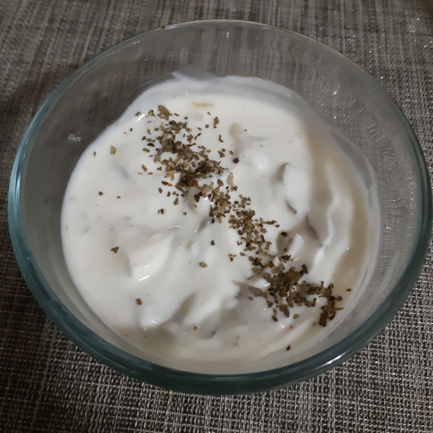 超简单‼️希腊风味酸奶酱Tzatziki（酸黄瓜版）的做法