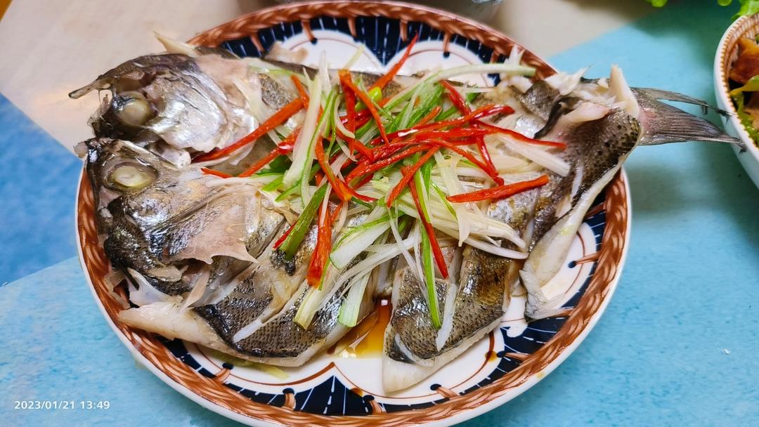 10分钟做 清蒸鲈鱼 （附切鱼图解）