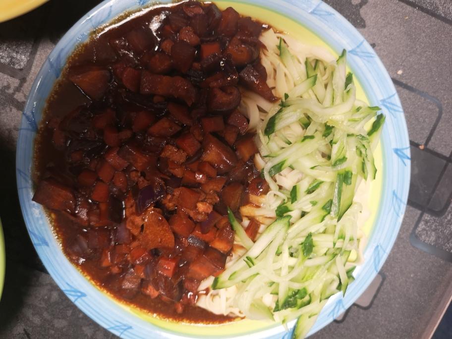 家常炸酱面的做法