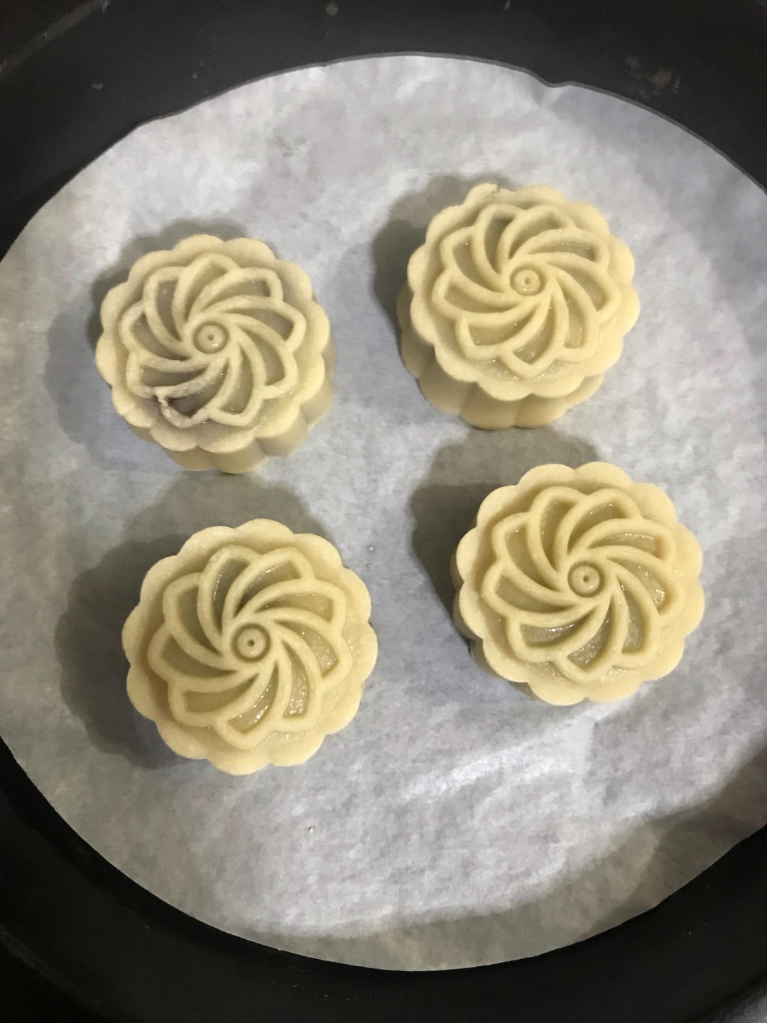 广式月饼—蛋黄莲蓉月饼