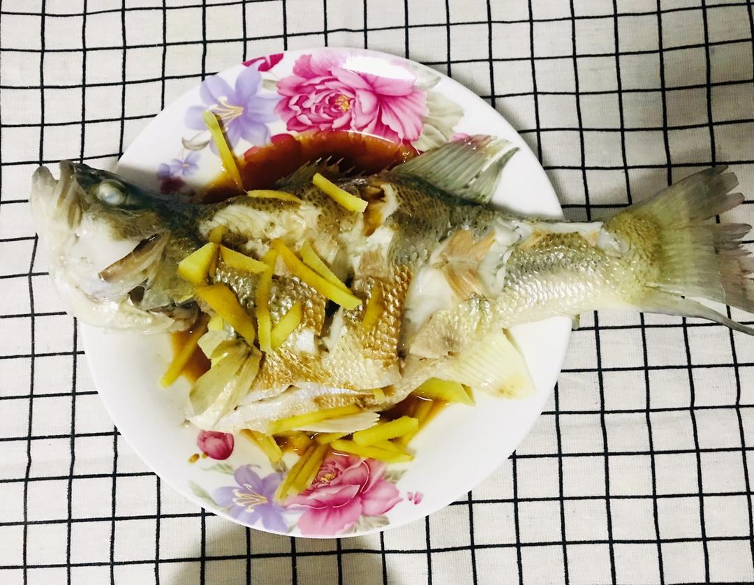 清蒸鲈鱼