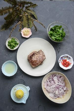 泰式薄荷牛肉沙拉的做法 步骤3