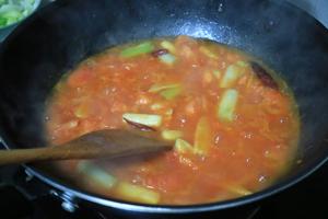 暖心暖胃的快手番茄火锅的做法 步骤6
