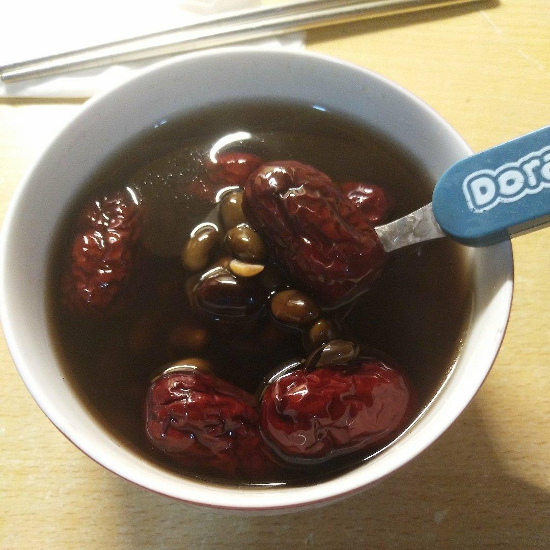 amyx7做的黑豆红枣汤
