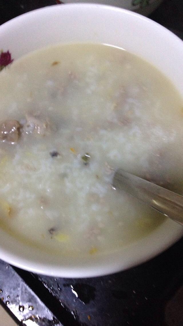 淡菜骨头瘦肉粥