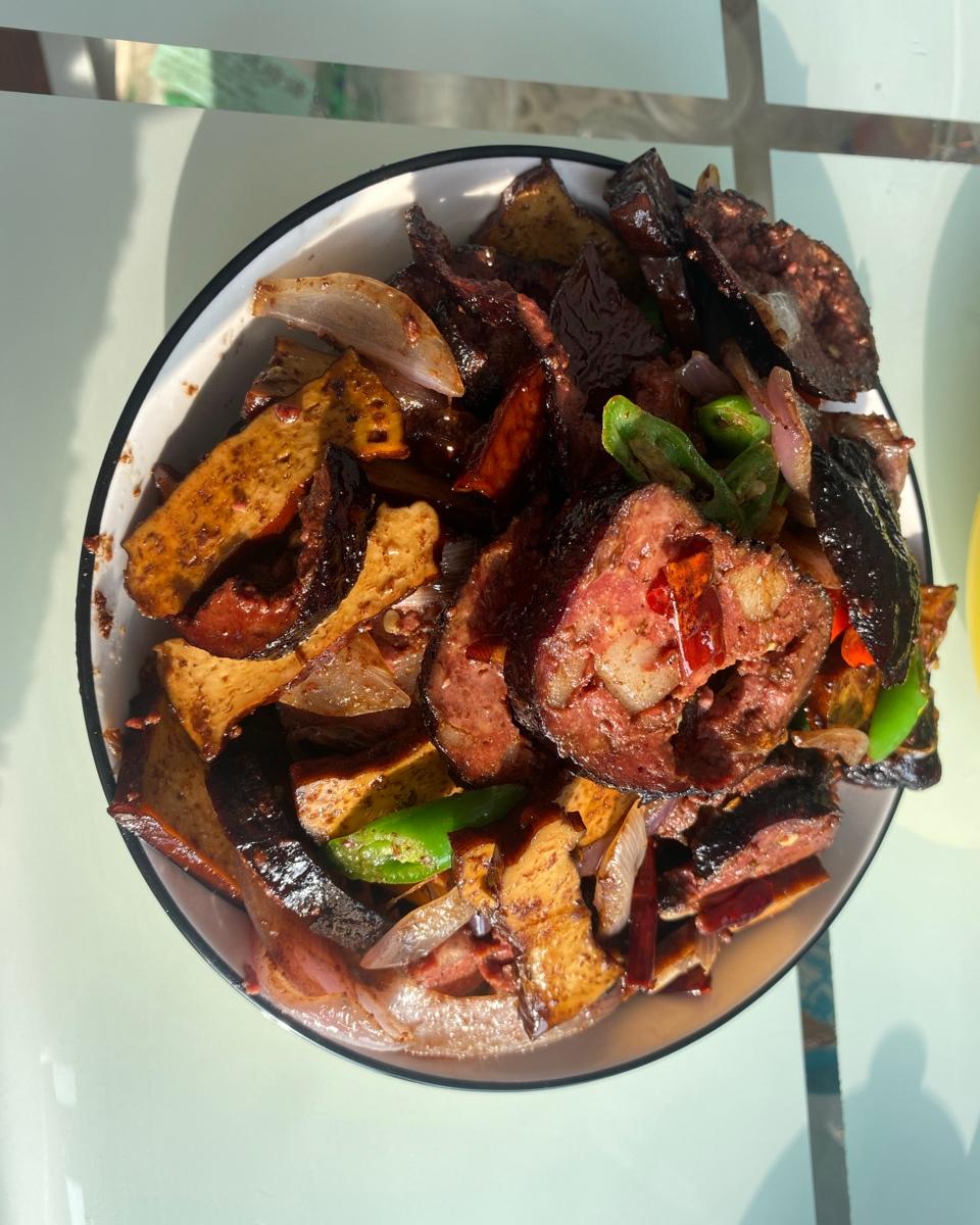 大爱湖南菜：猪血丸子炒豆腐干