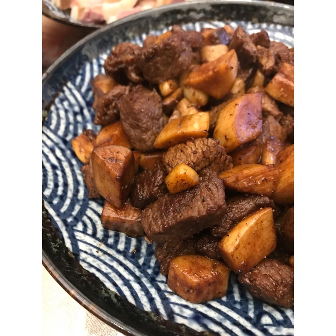黑胡椒杏鲍菇牛肉粒