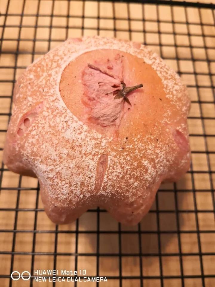 完美樱花乳酪软欧包，颜值与口味的巅峰