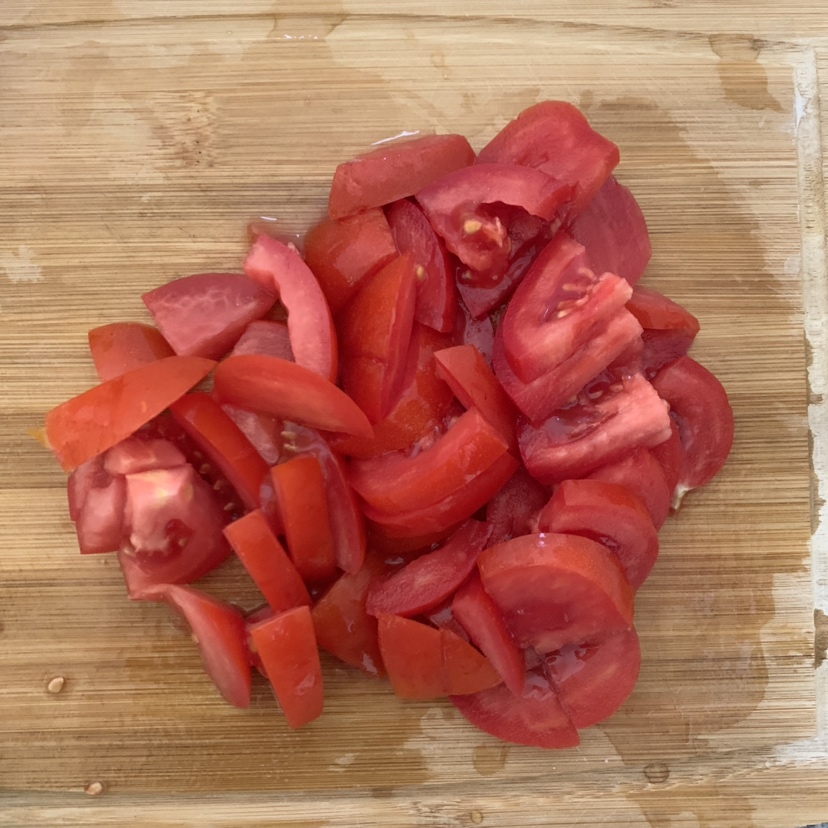 番茄玉米鸡胸肉的做法 步骤1
