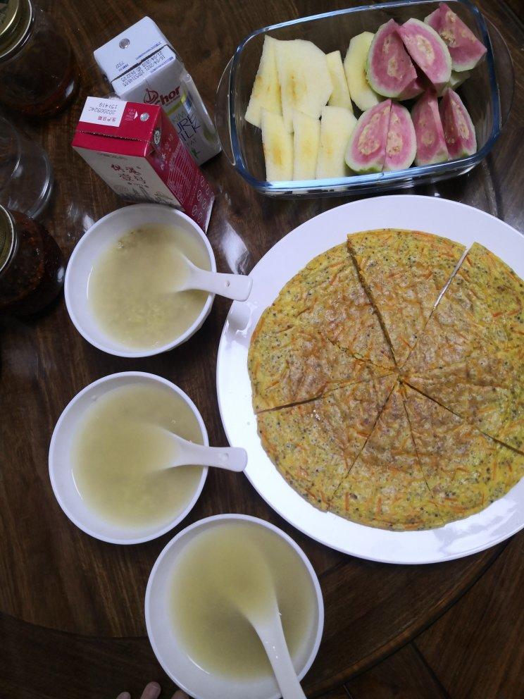 无油藜麦胡萝卜鸡蛋饼