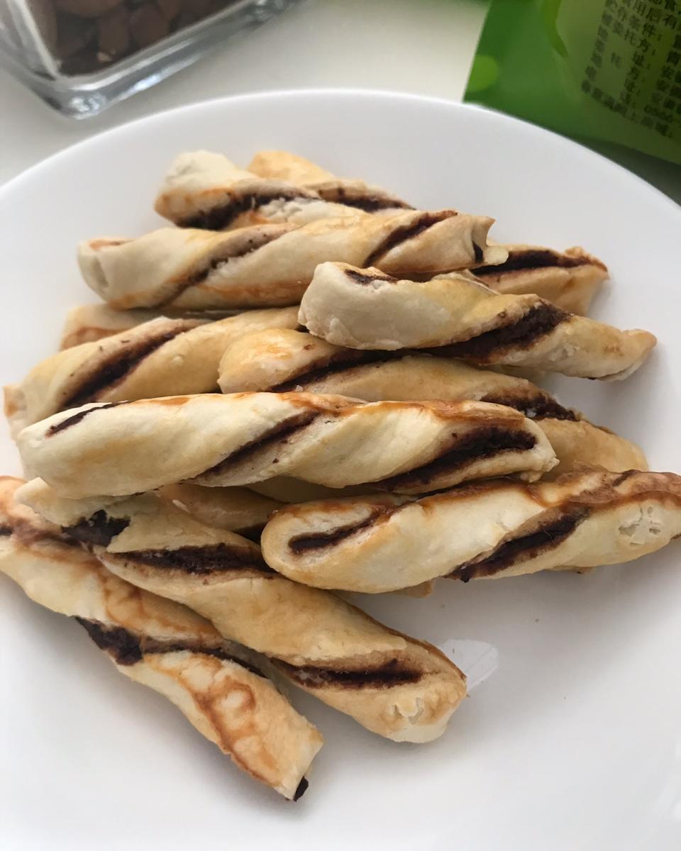 红豆沙扭扭酥