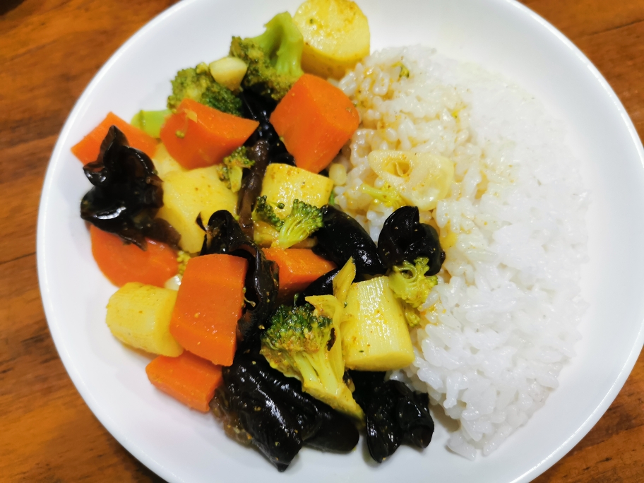 咖喱蔬菜什锦 绵绵口感 懒人减肥蔬菜大餐的做法 步骤12