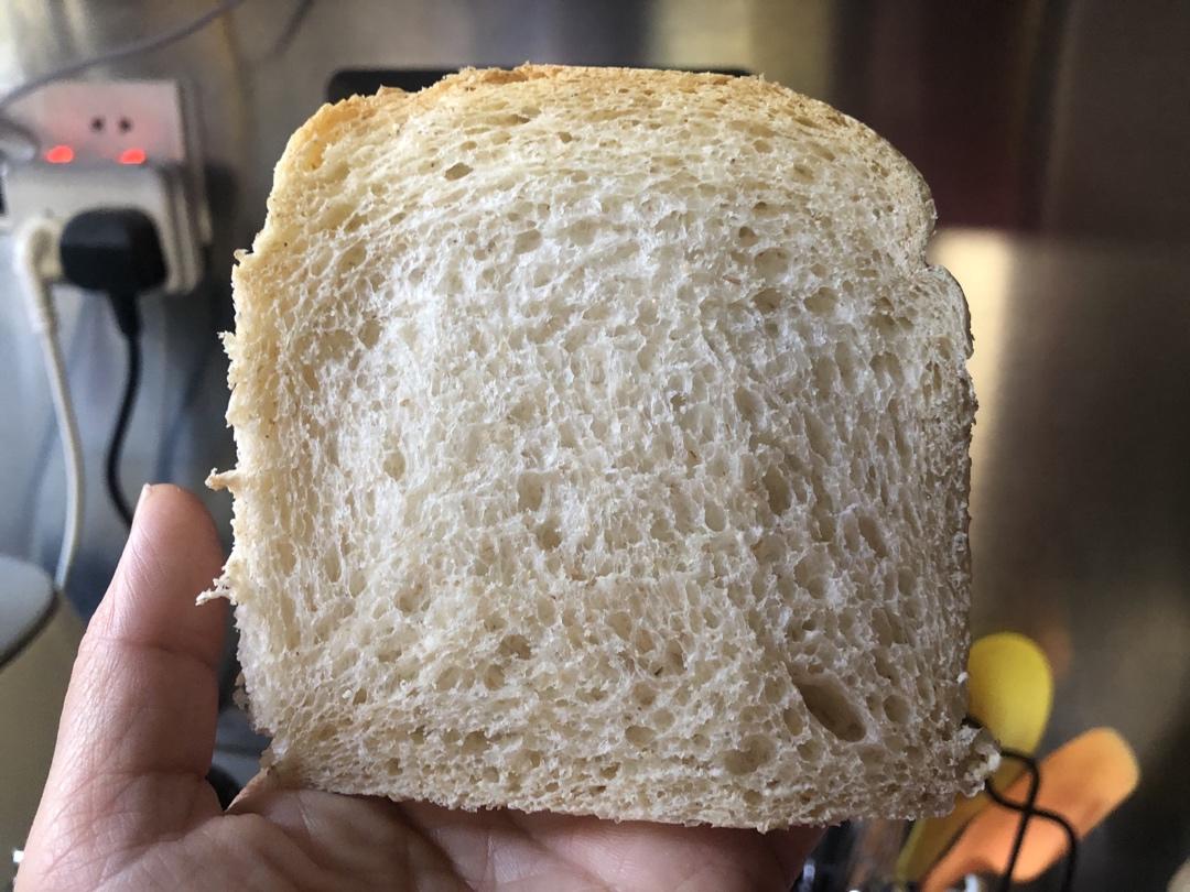 全麦粉含量60%的低糖低油全麦吐司