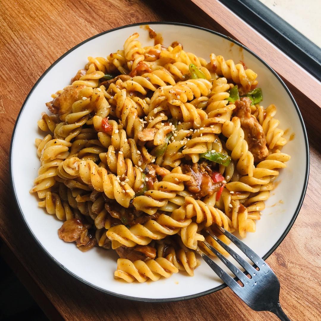 比餐厅好吃的黑椒牛柳意面🍝零失败简单教程