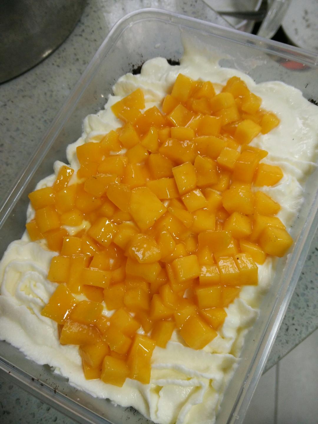 水果奶油木糠杯