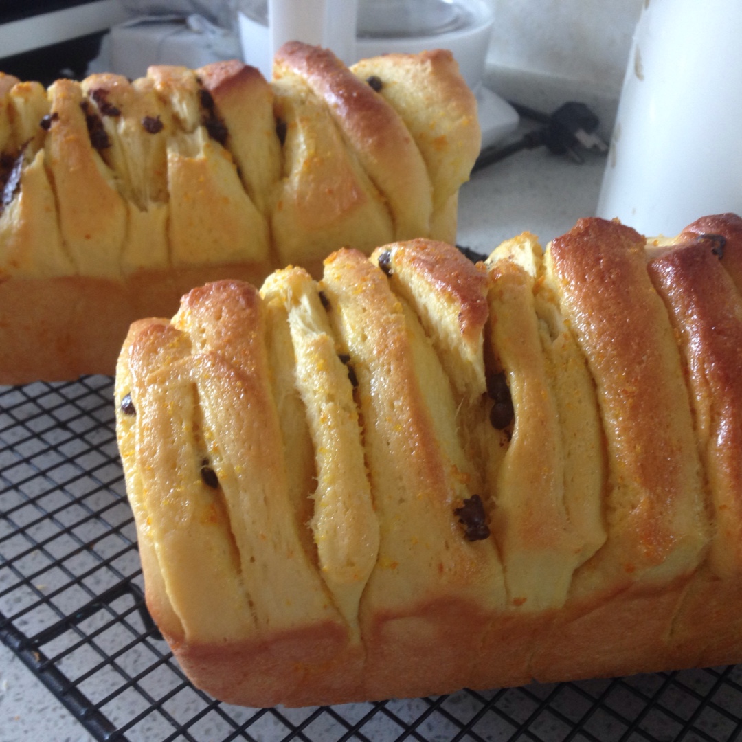 柔软香甜的鲜橙巧克力手撕面包