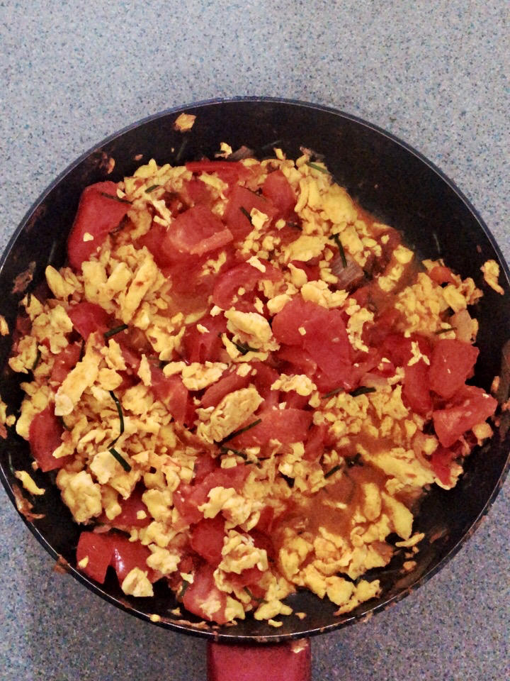 西红柿炒鸡蛋时，多加这一步，鸡蛋香嫩又入味