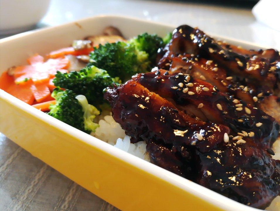 照烧鸡腿饭
