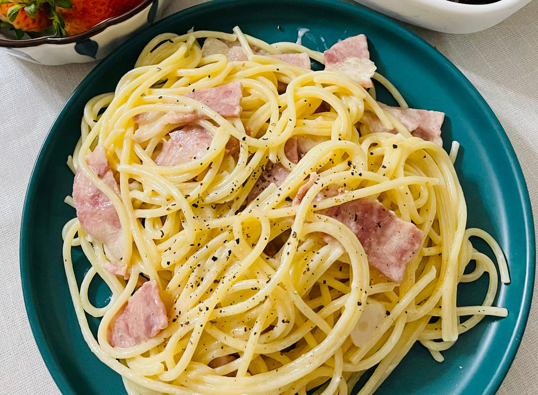 奶油培根意大利面