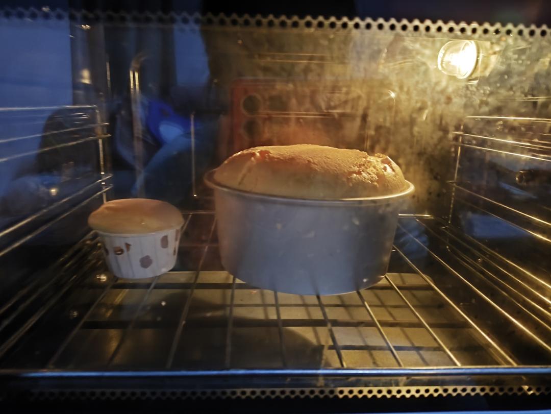 超柔软6寸戚风蛋糕(附8寸配方)零失败 超详细‼️含操作视频