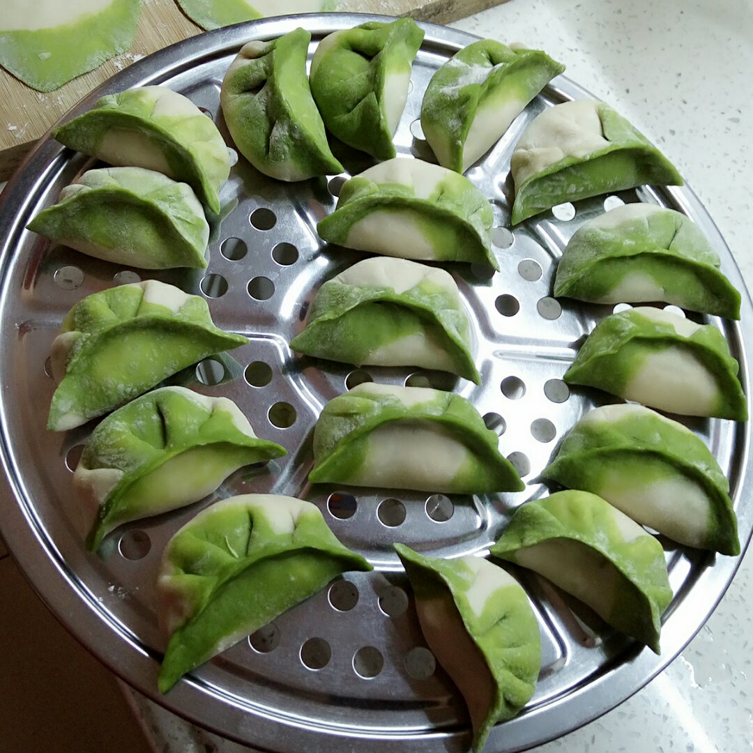 翡翠白玉白菜饺子详细版（附翡翠白玉白菜饺子包法，翡翠白玉饺子皮两种制法，面包机和面，翡翠白玉烧卖，各种馅料搭配）