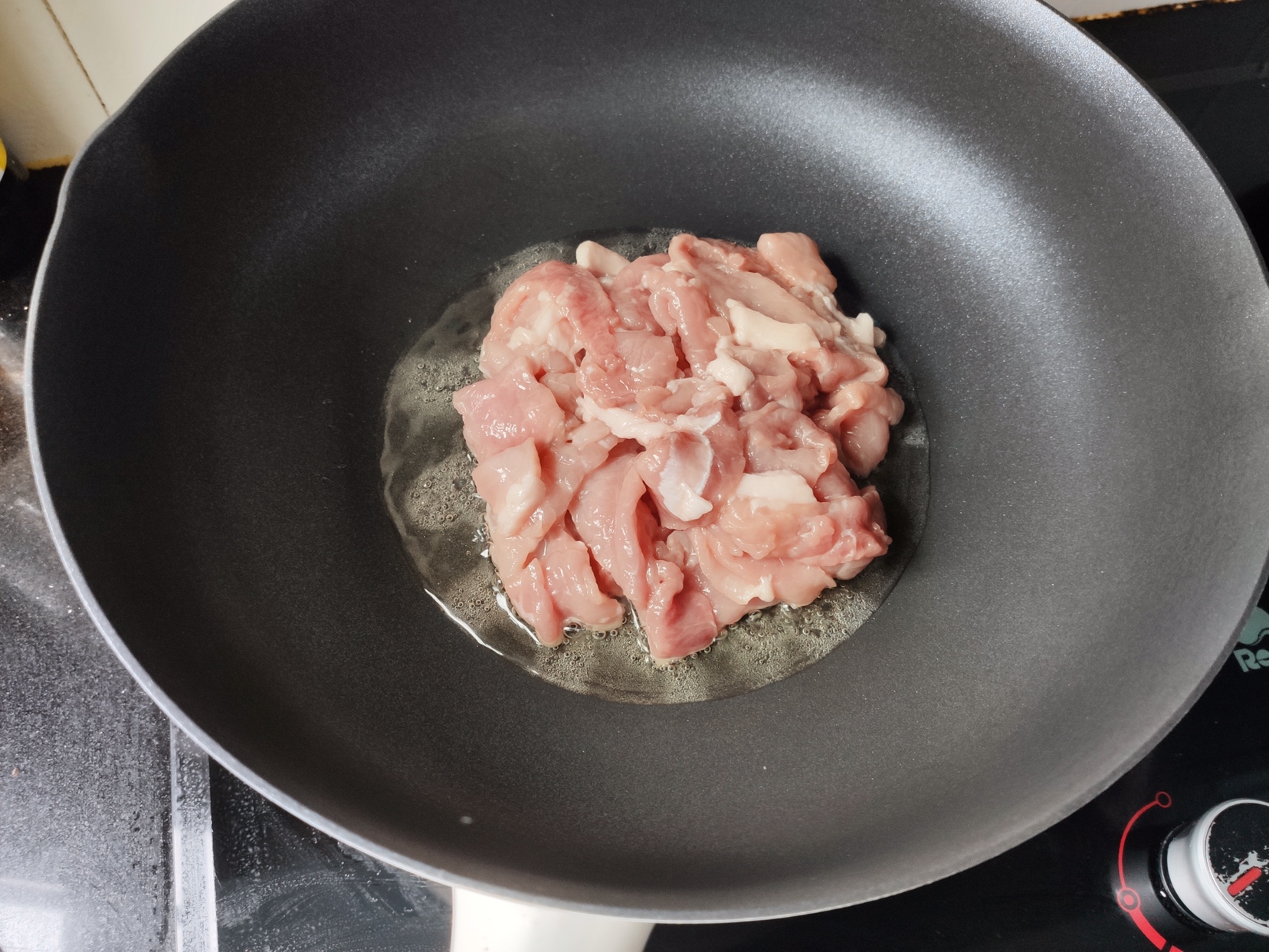蚝油杏鲍菇炒肉片的做法 步骤2