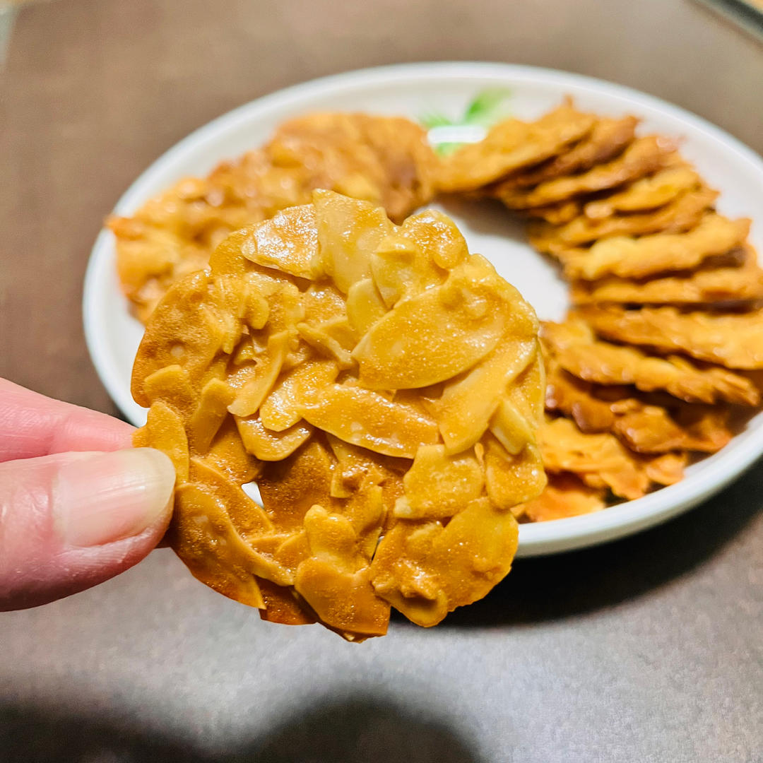 酥脆香甜的杏仁瓦片酥，好吃得停不下来😋