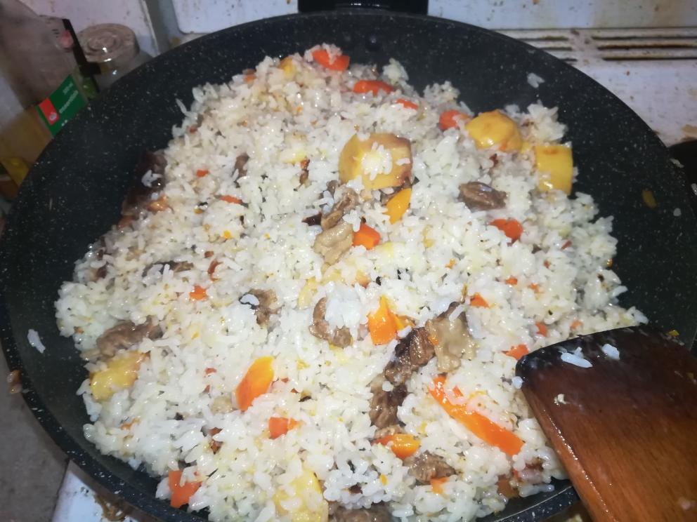 榅桲抓饭的做法