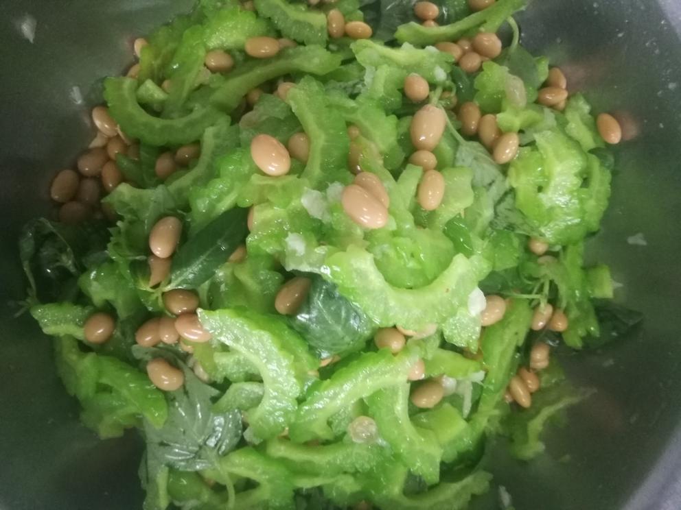 凉拌苦瓜黄豆