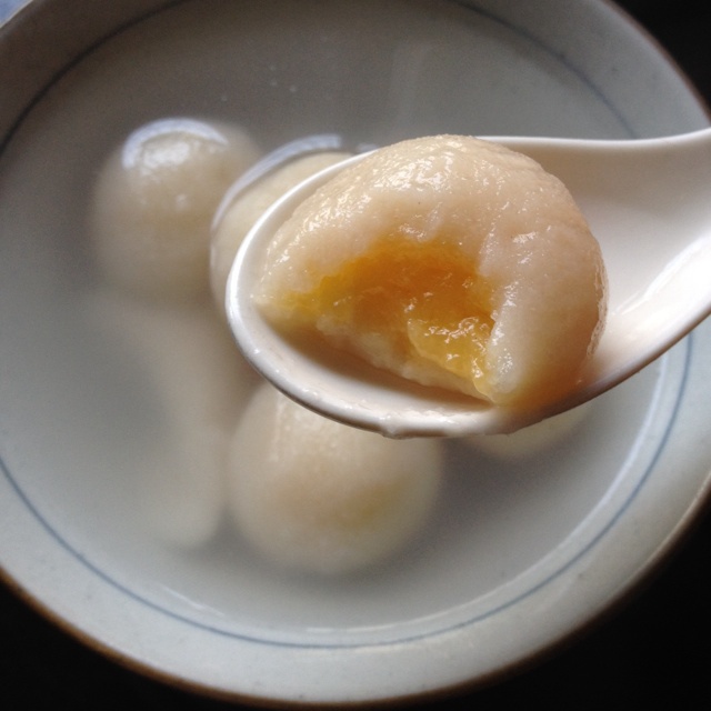 奶黄馅牛奶汤圆