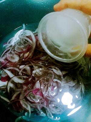 凉拌胡萝卜洋葱（附二种材料的拌法）的做法 步骤9