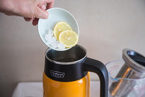 灯笼果皮柠檬水的做法 步骤6
