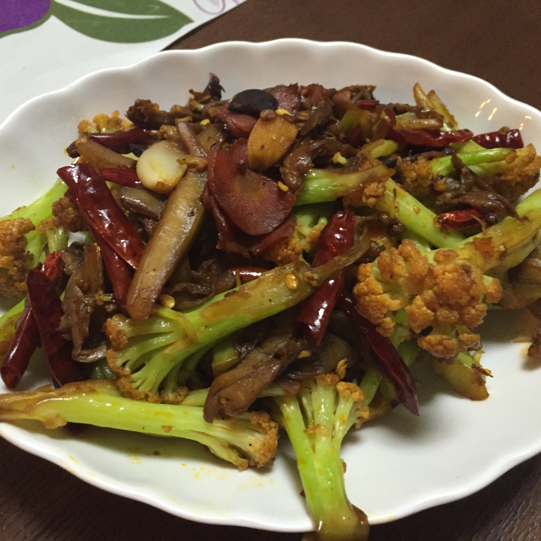 很“浪费”米饭的家常菜之一-------干锅菜花