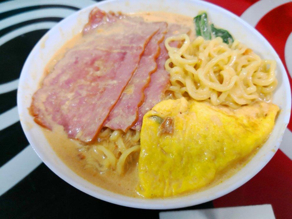牛奶辛拉面（汤头浓郁，非常好吃）