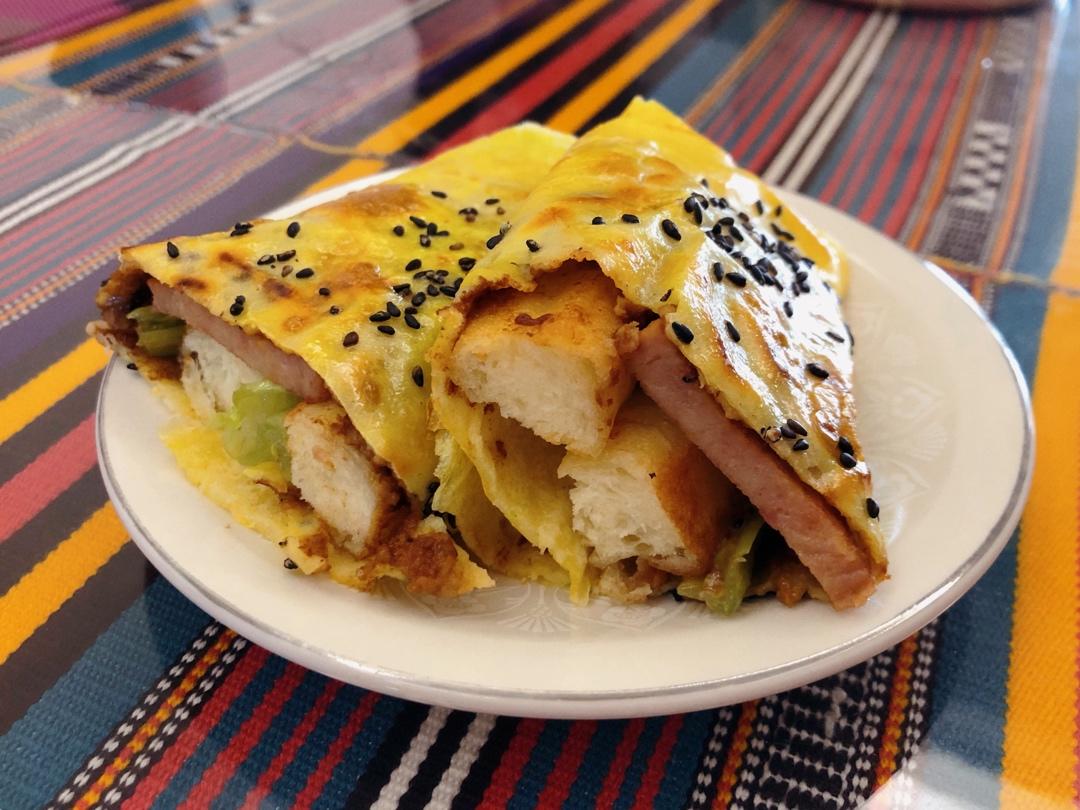 家庭版煎饼果子---快手健康早餐，利用家里现有材料