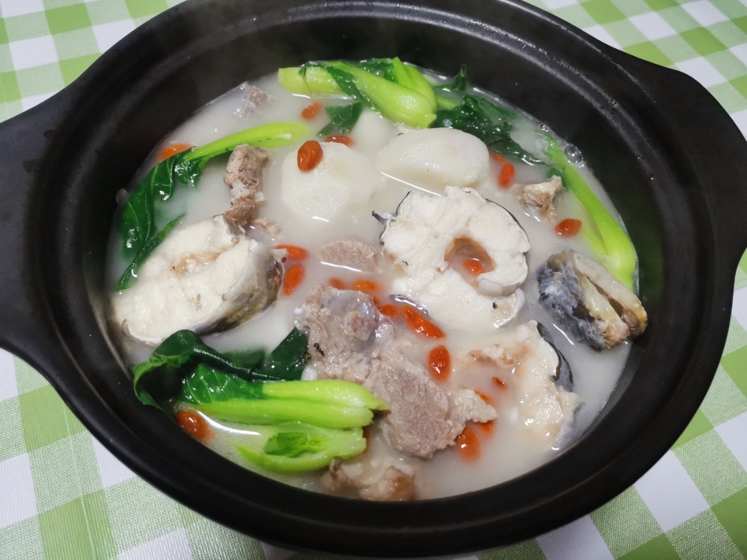 名菜~芋艿沙鳗煲（汤）