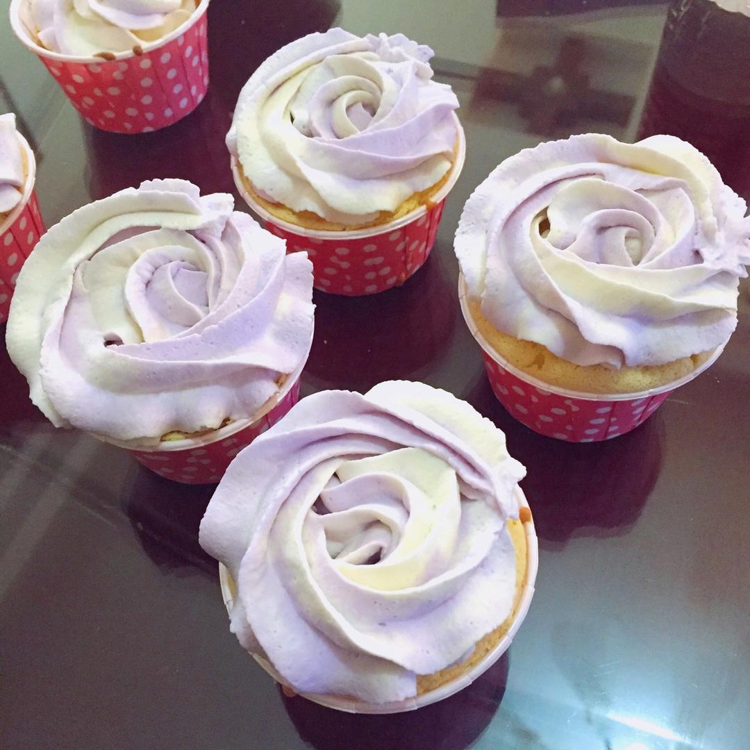 【圣诞款】草莓纸杯蛋糕